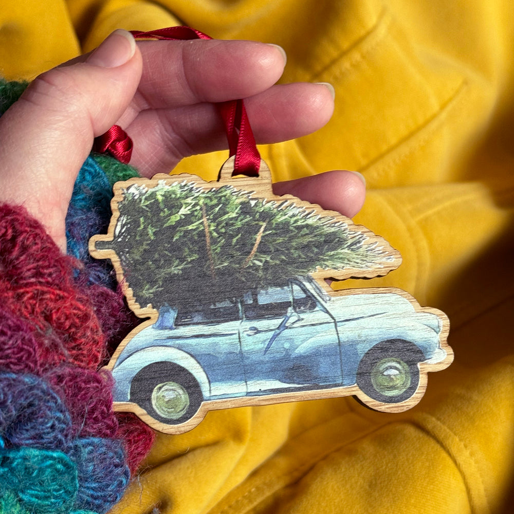 Car-themed Christmas tree ornament – Morris Minor design.