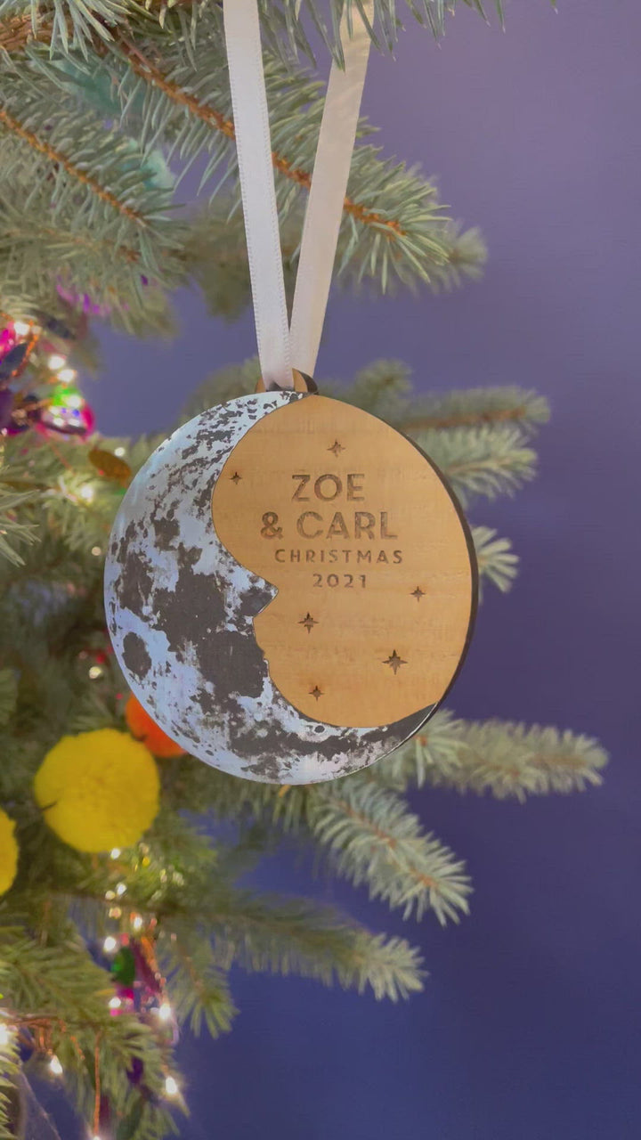 A video showing the decoration from different angles.