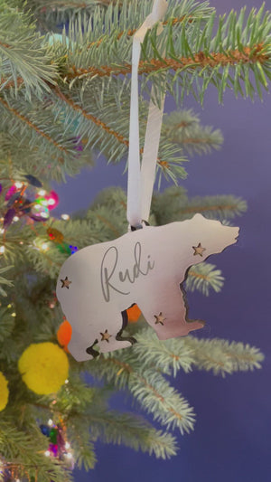 Video of the Bronze coloured polar bear Christmas tree decoration engraved with a name 