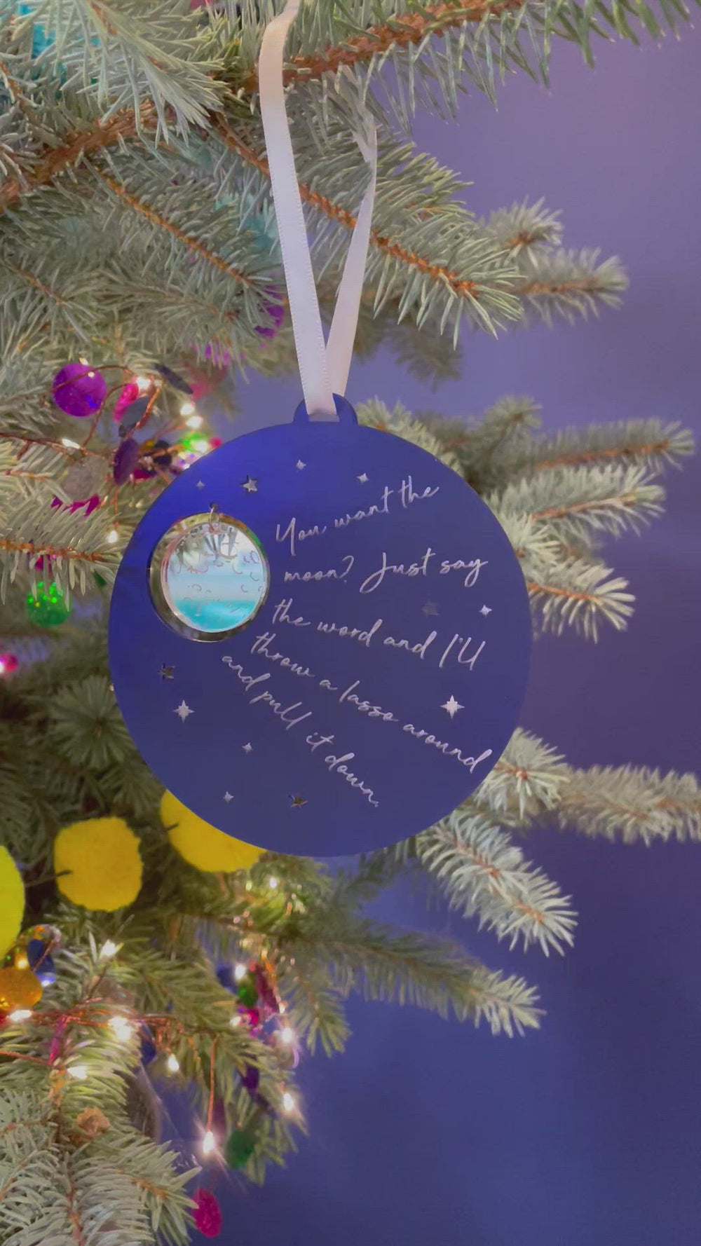 a video showing the decoration from different angles