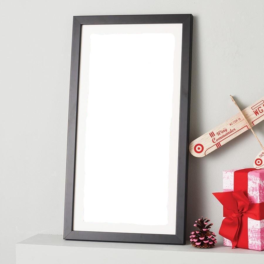Image of an empty picture frame