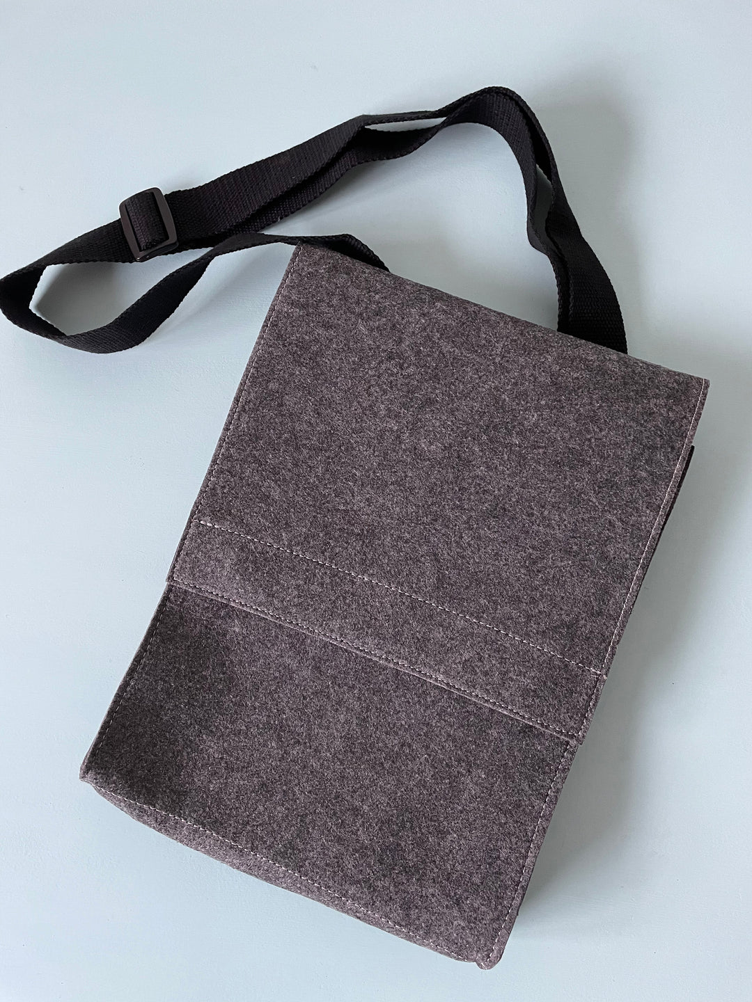 Recycled Felt Messenger Bag - can be personalised - Super Seconds
